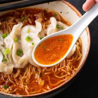  I Noodles di Pungent Dumpling: Una Sinfonia Piccante di Sapori e Texturi Unici!